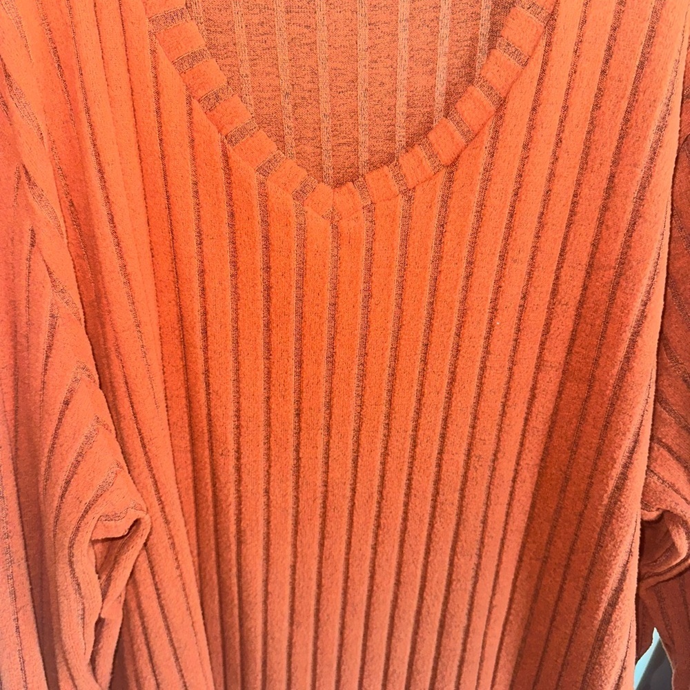 5X Rustic Orange Long Sleeve Sweater- NWOT - Picture 3 of 4